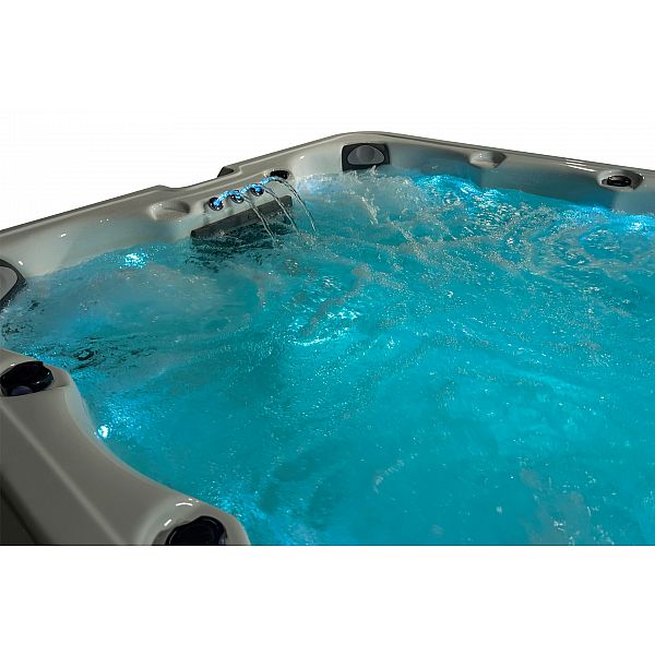 Гідромасажна ванна 500 P2 Garden з контролером Balboa