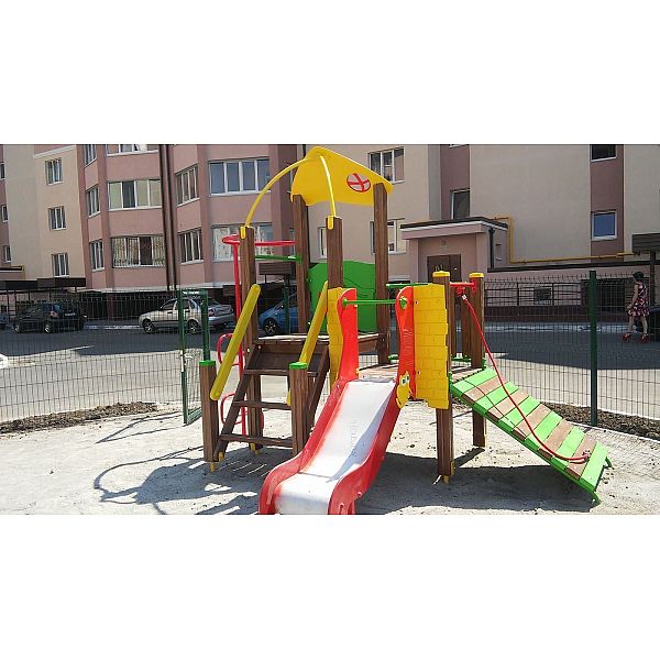 Игровой комплекс красно-зелено-желтый «Кроха-NEW» InterAtletika TE810 NEW