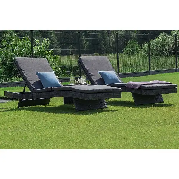 Набір садових шезлонгів Bora Bora Light Grey / Grey Melange з техноротангу зі столиком