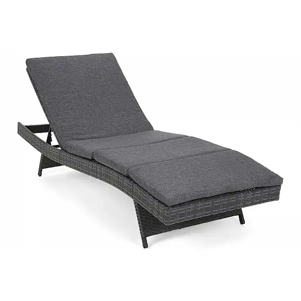 Комплект садовых шезлонгов из техноротанга  Bora Bora Grey / Grey Melange со столиком