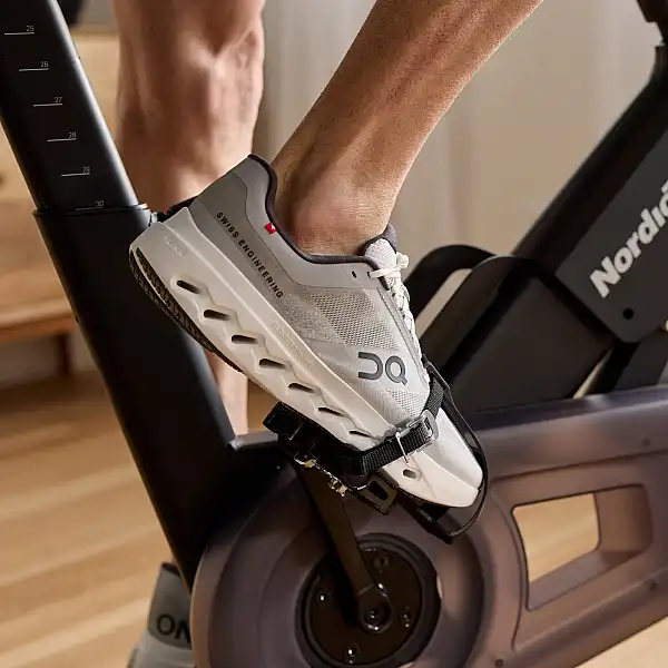 NORDICTRACK Велотренажер спінінговий 24 STUDIO BIKE