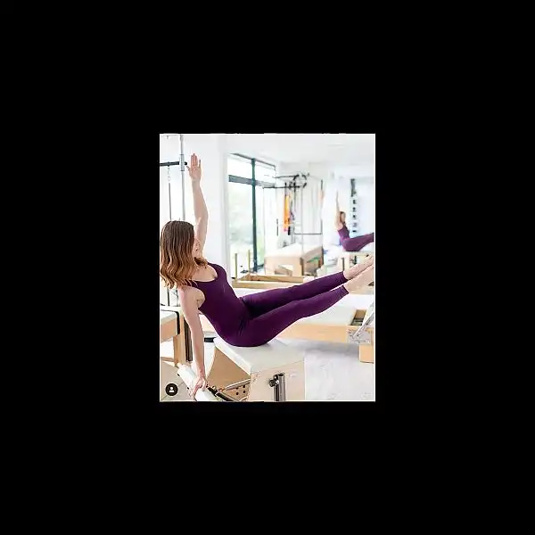 Комбінований стілець з дерев'яною основою Elina Pilates ELN 700065 Grey