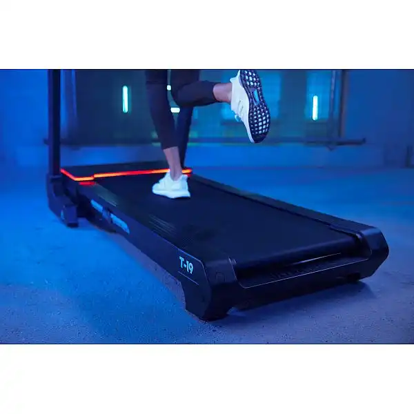 Бігова доріжка Adidas T-19 AVUS-10421