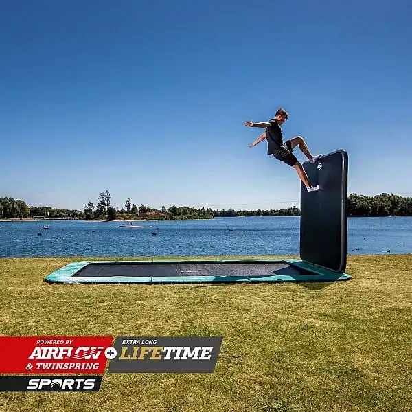 Батут Berg Ultim Champion FlatGround 410cm Grey + AeroWall BLK&GRY