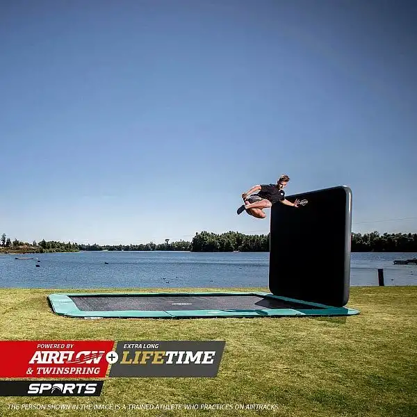 Батут Berg Ultim Champion FlatGround 410cm Grey + AeroWall BLK&GRY