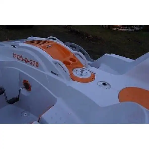 Катамаран Pelican Krzys D 370